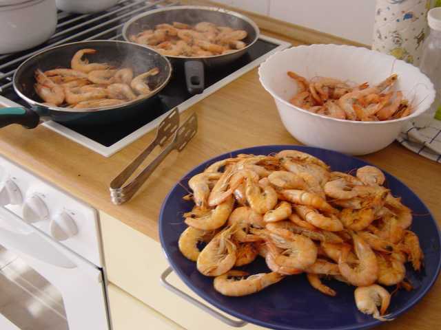 De frikandellenkeurmeester eet ook graag garnalen