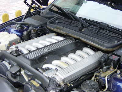 The BMW V12 5 liter injection engine